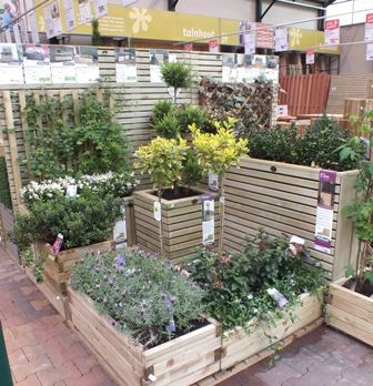 Patio and fencing ideas covered in plants.jpg