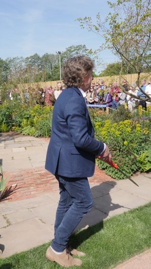 Blue Diamond Bridgmere Garden Opening GTN090525 009.jpg