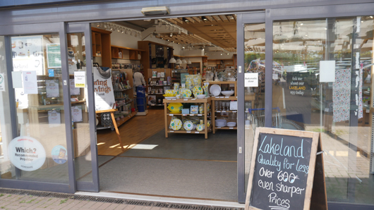 Blue Diamond Bridgmere Garden Opening GTN090525 163.jpg