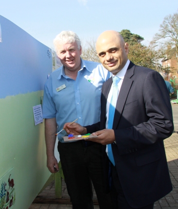Neil Gow + Sajid Javid MP for Bromsgrove at mural.jpg