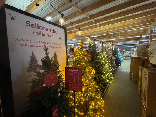 Dobbies Peterborough Christmas 2026 GTN151026 039.jpg