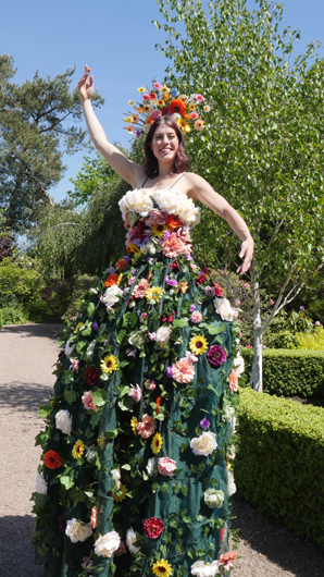 Blue Diamond Bridgmere Garden Opening GTN090525 076.jpg