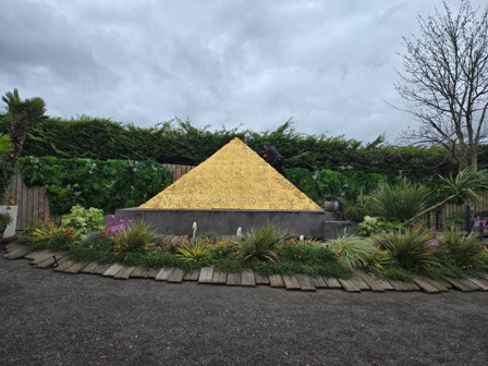 The Garden Society Christmas 2025 GTN111125 002.jpg