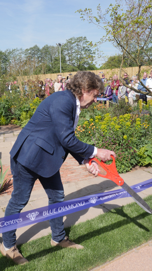 Blue Diamond Bridgmere Garden Opening GTN090525 007.jpg