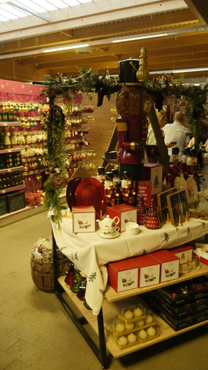 Dobbies Peterborough Christmas 2026 GTN151026 009.jpg