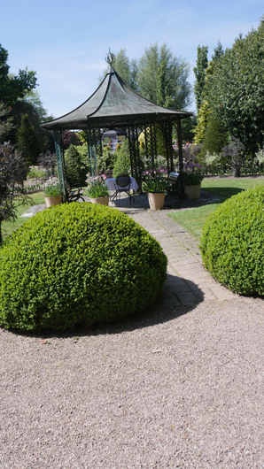 Blue Diamond Bridgmere Garden Opening GTN090525 069.jpg