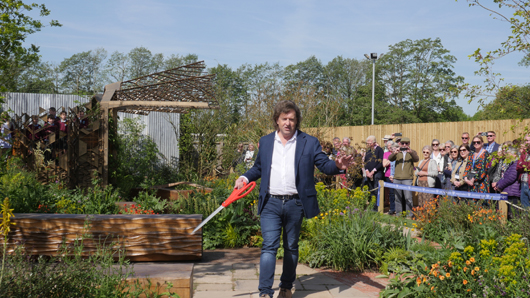 Blue Diamond Bridgmere Garden Opening GTN090525 006.jpg